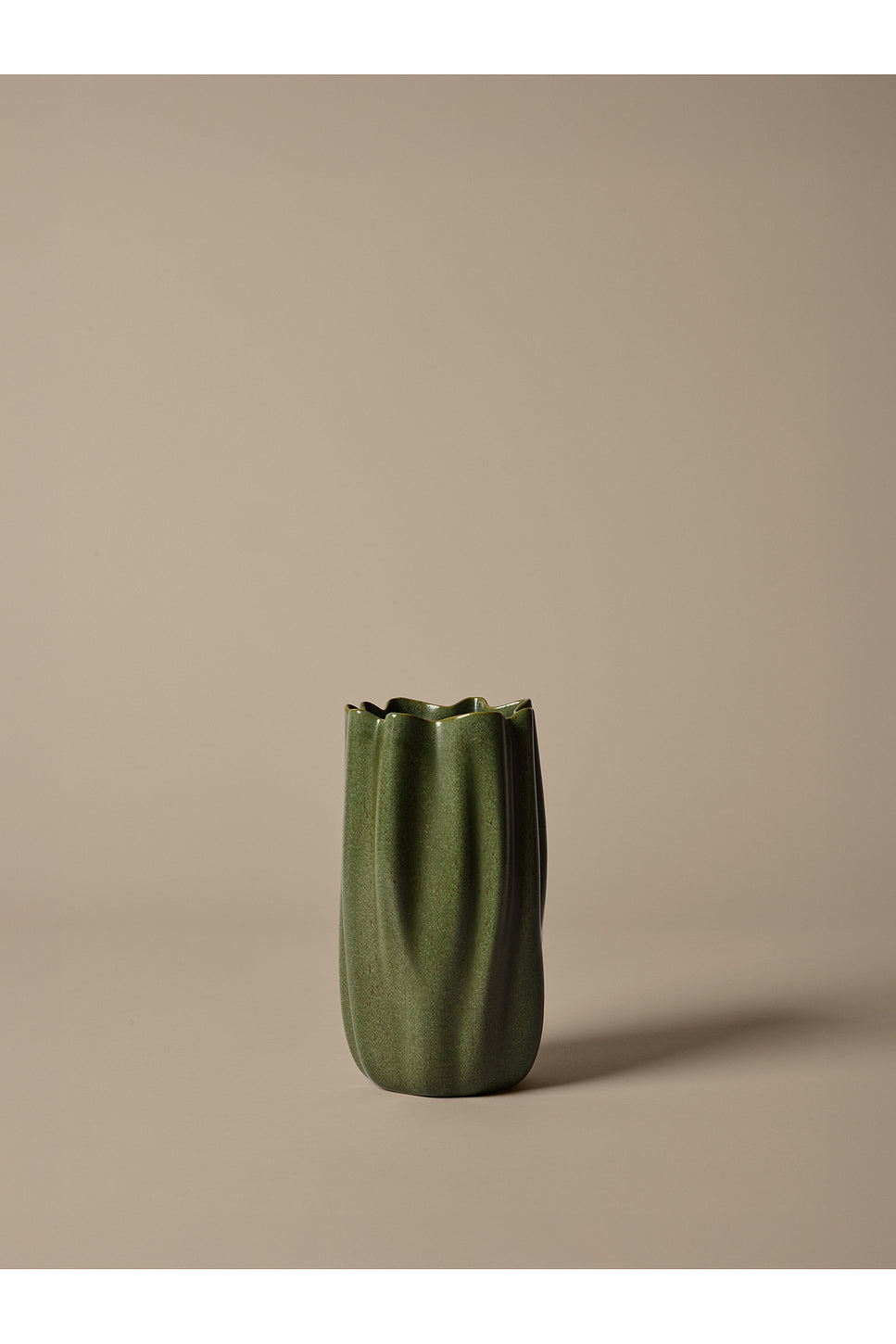 Nium Vase