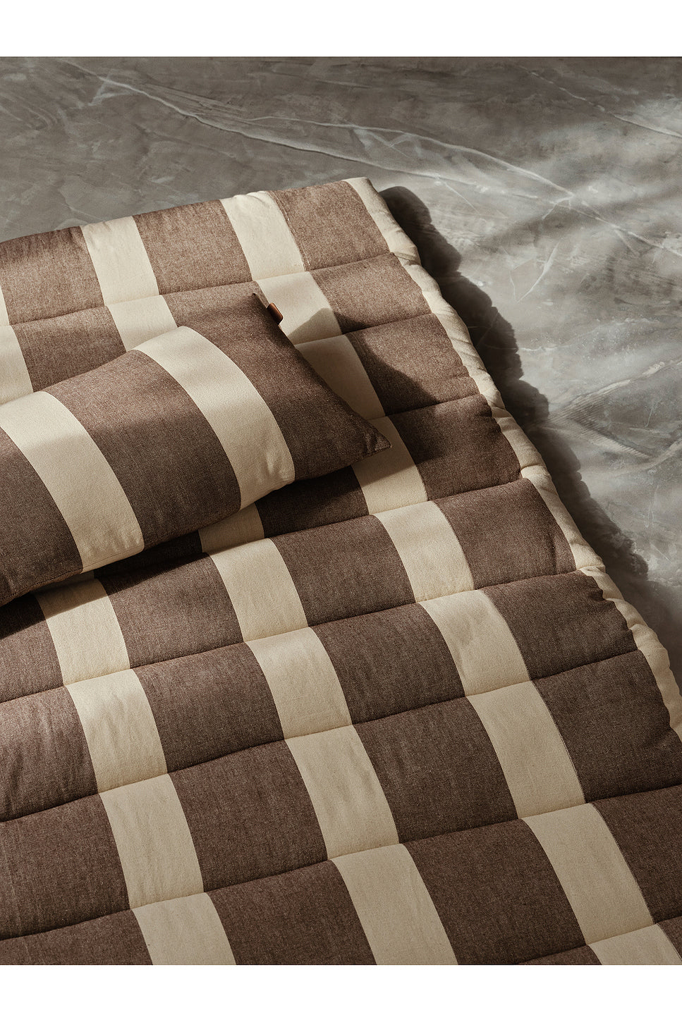 Strand Cushion