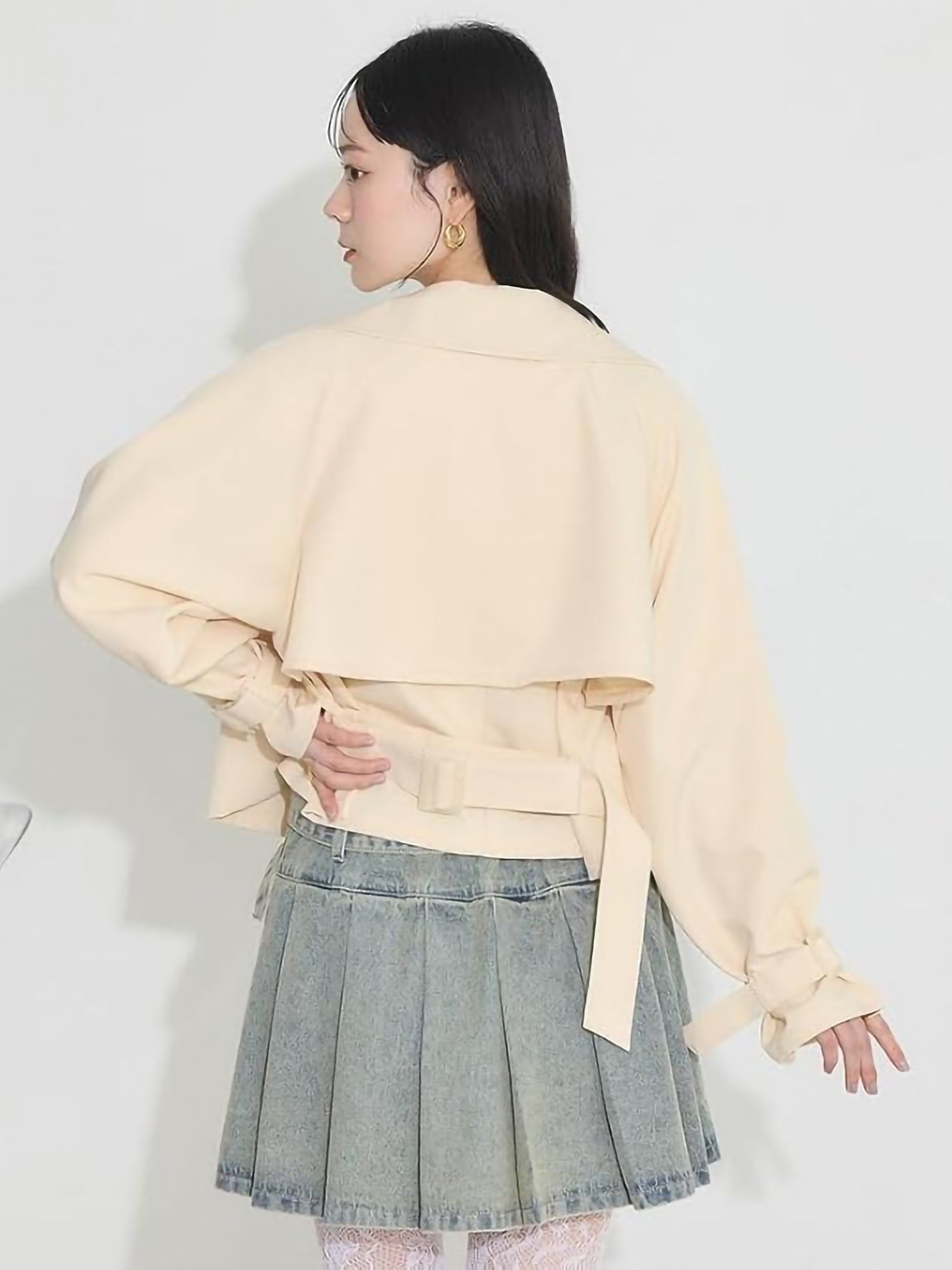 Furea Back-Flared Short Trench Coat