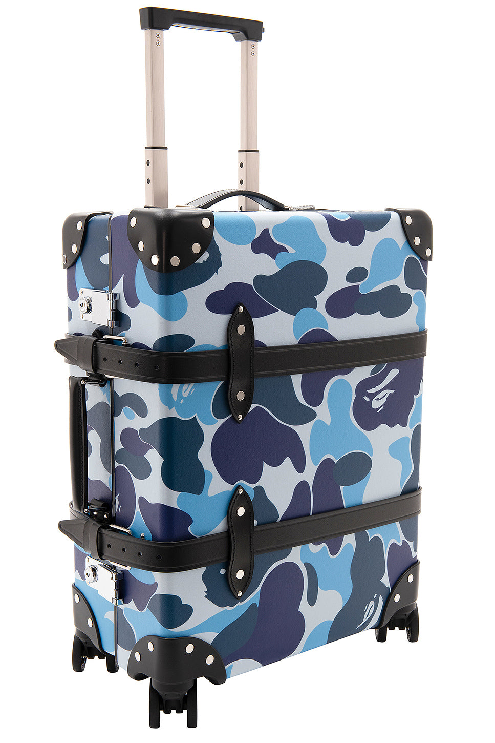 x A Bathing Ape Carry On