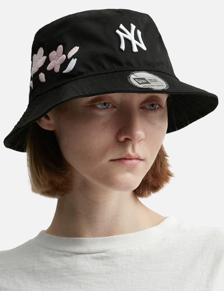 New York Yankees Sakura Black Tapered Bucket