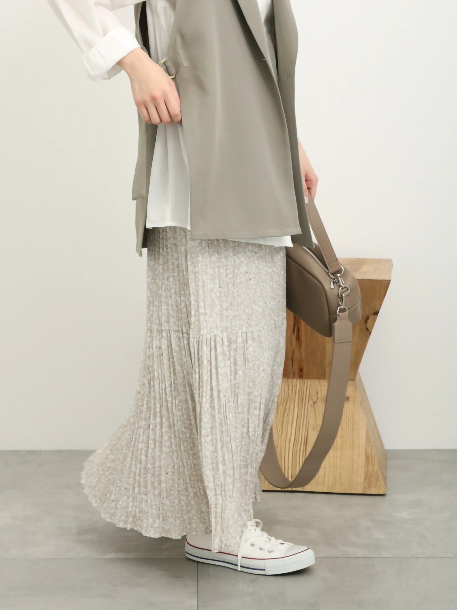 Hatsune Floral Pleated Skirt