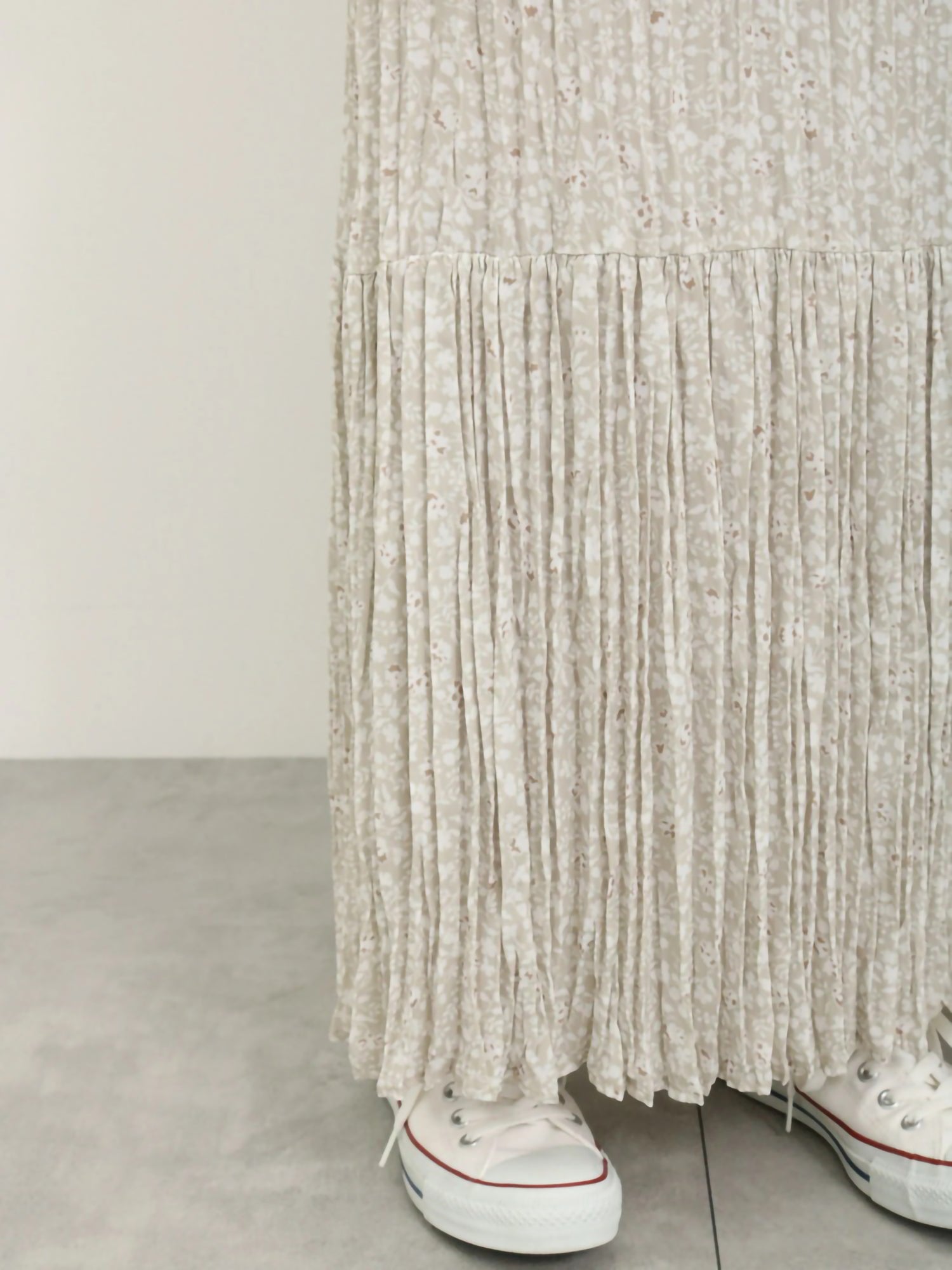 Hatsune Floral Pleated Skirt