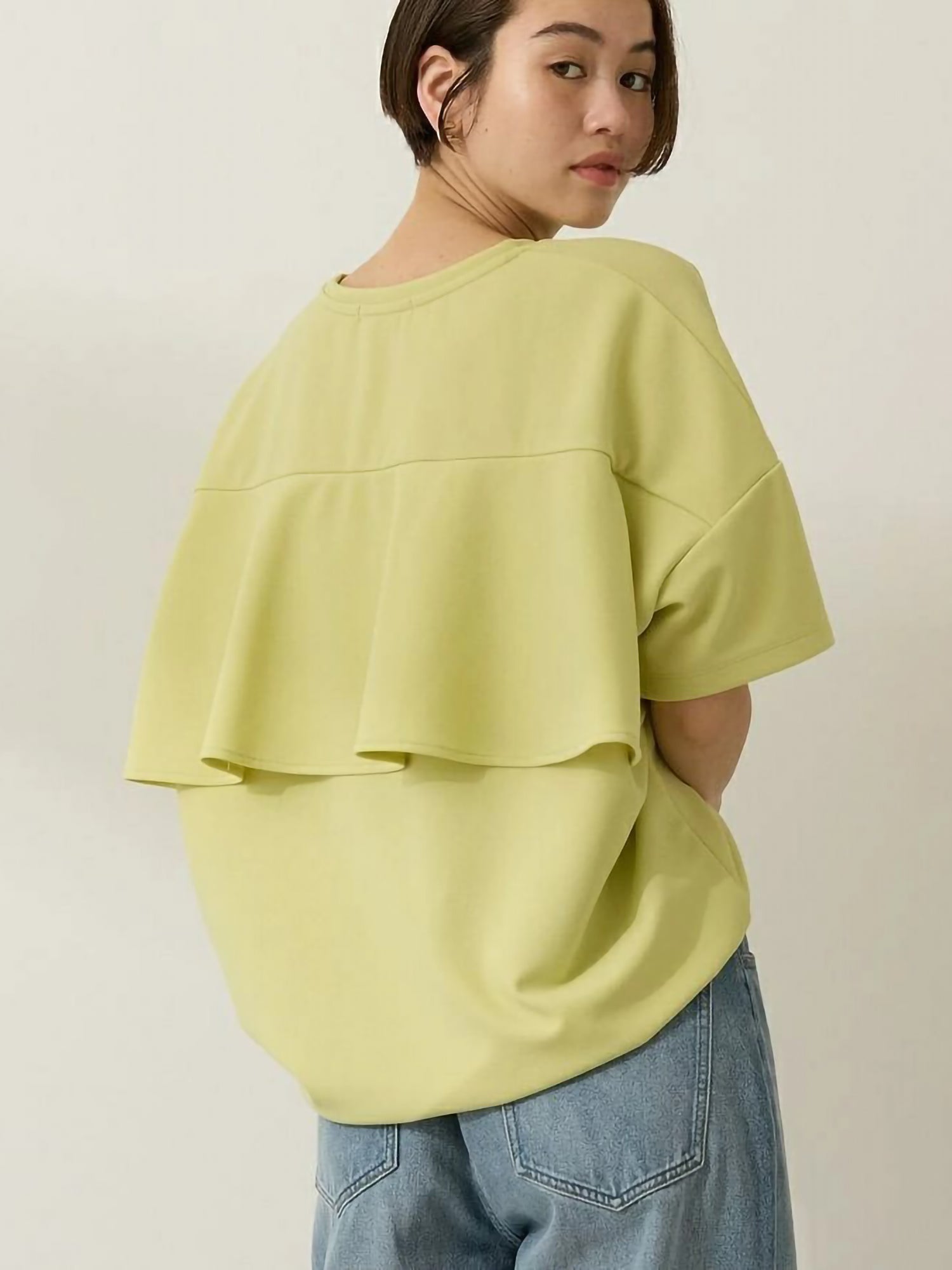 Hitsuji Back-Frill Short-Sleeved Pullover