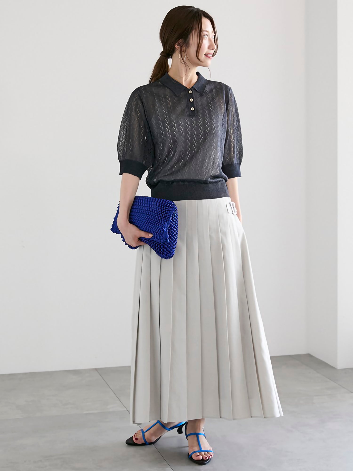 Isamori Side Belt Pleated Skirt