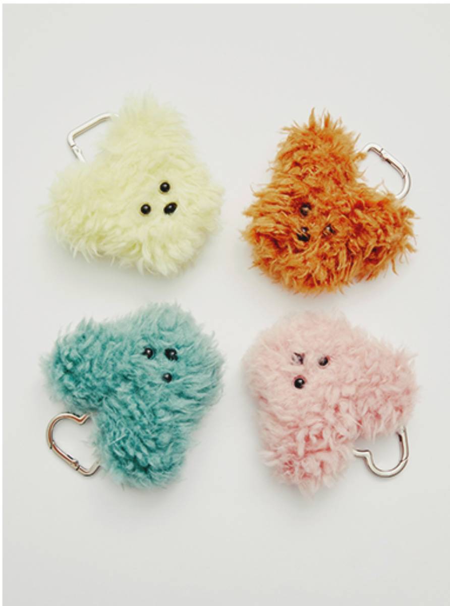 FLUFFY KEYRING