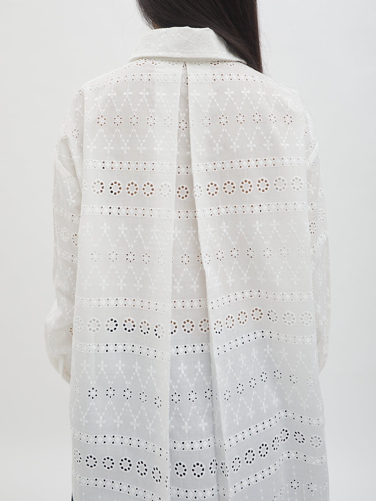 Balqis Embroidery Shirt