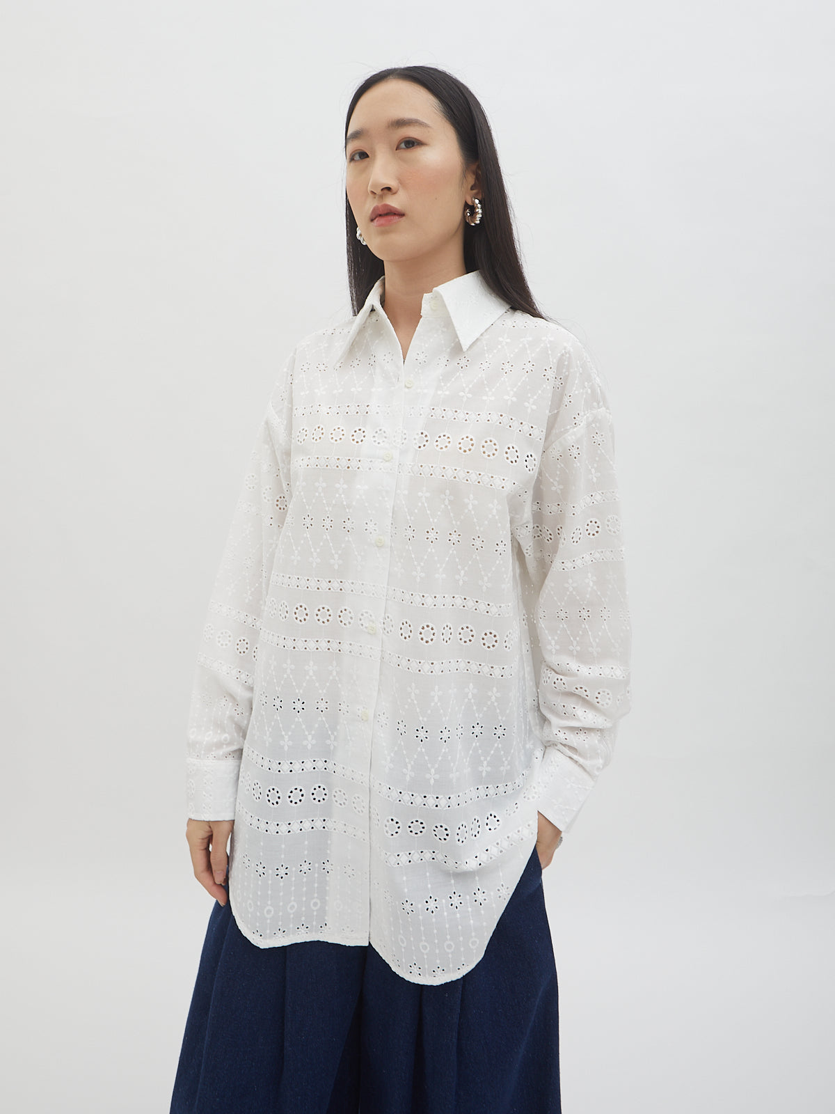 Balqis Embroidery Shirt