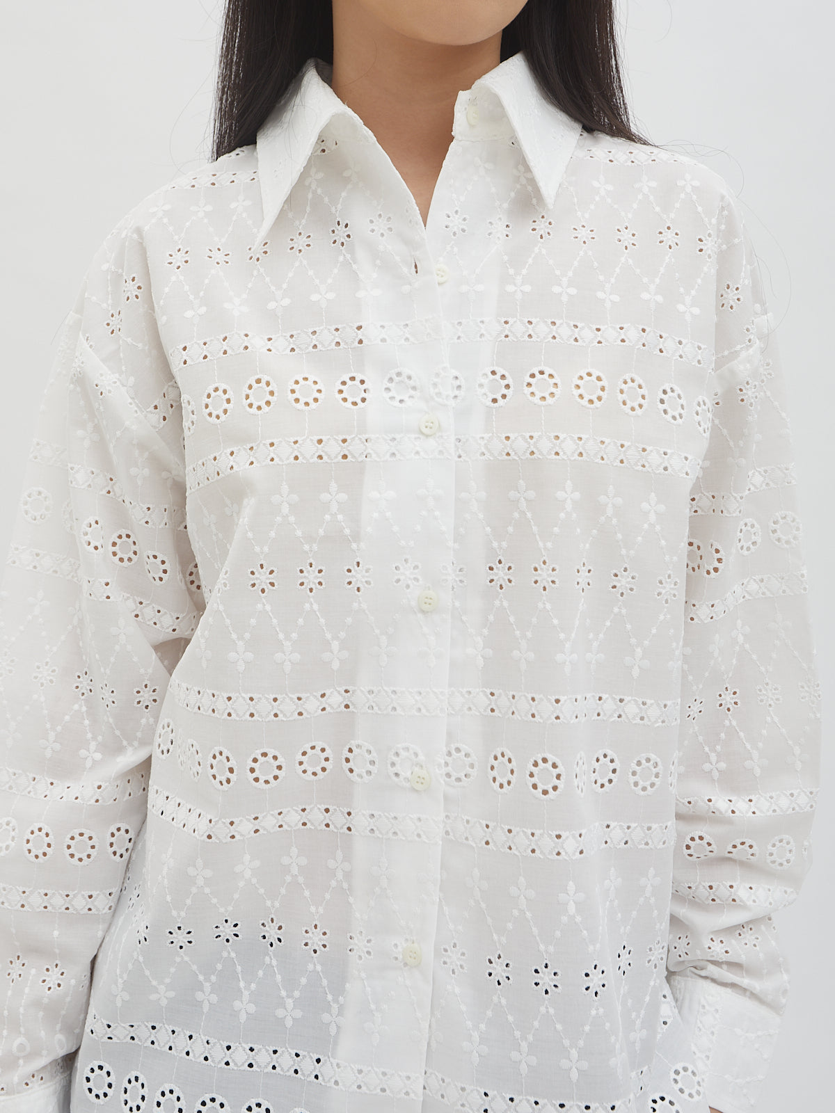 Balqis Embroidery Shirt