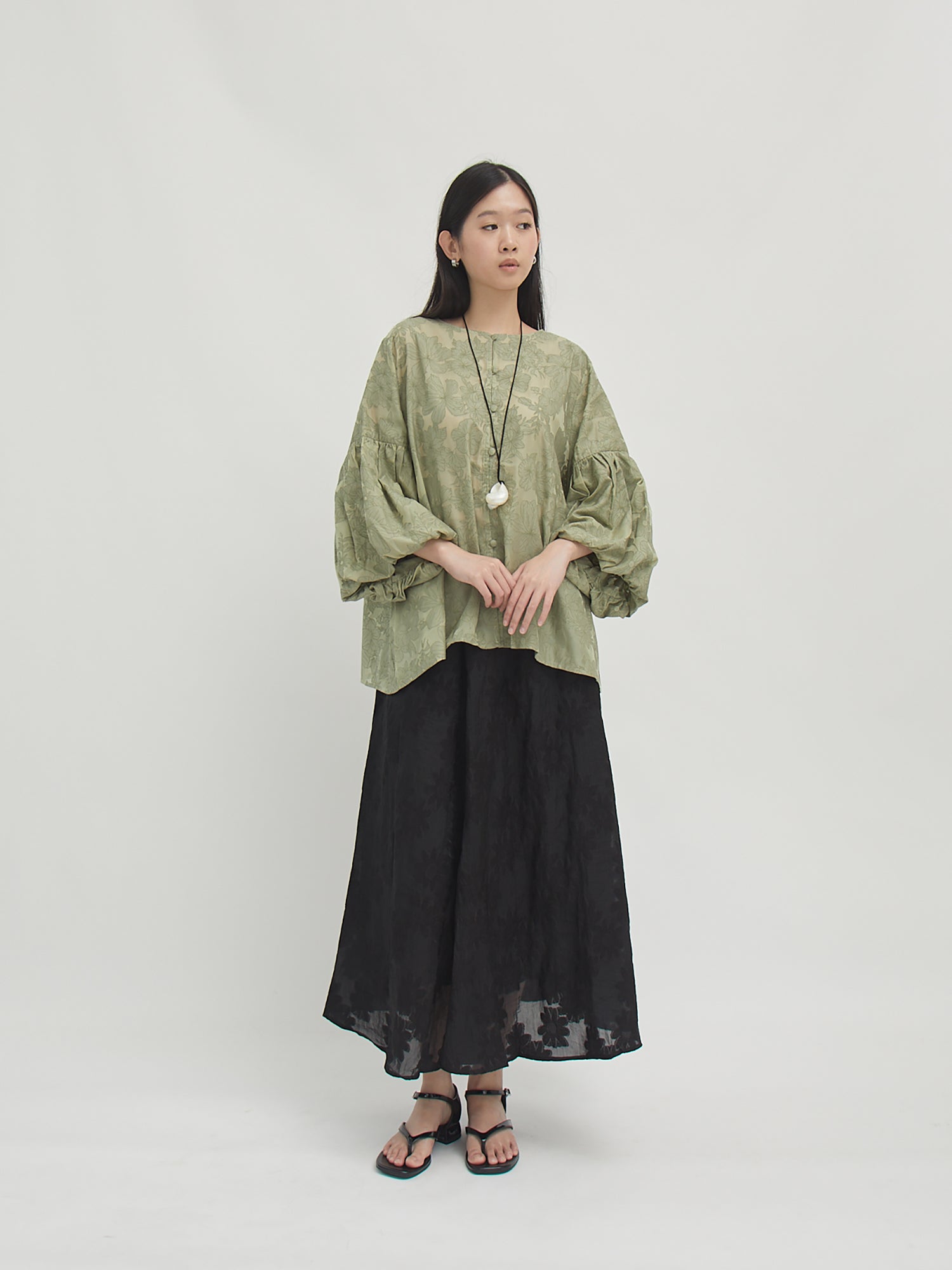 Alma Baloon Sleeve Outer