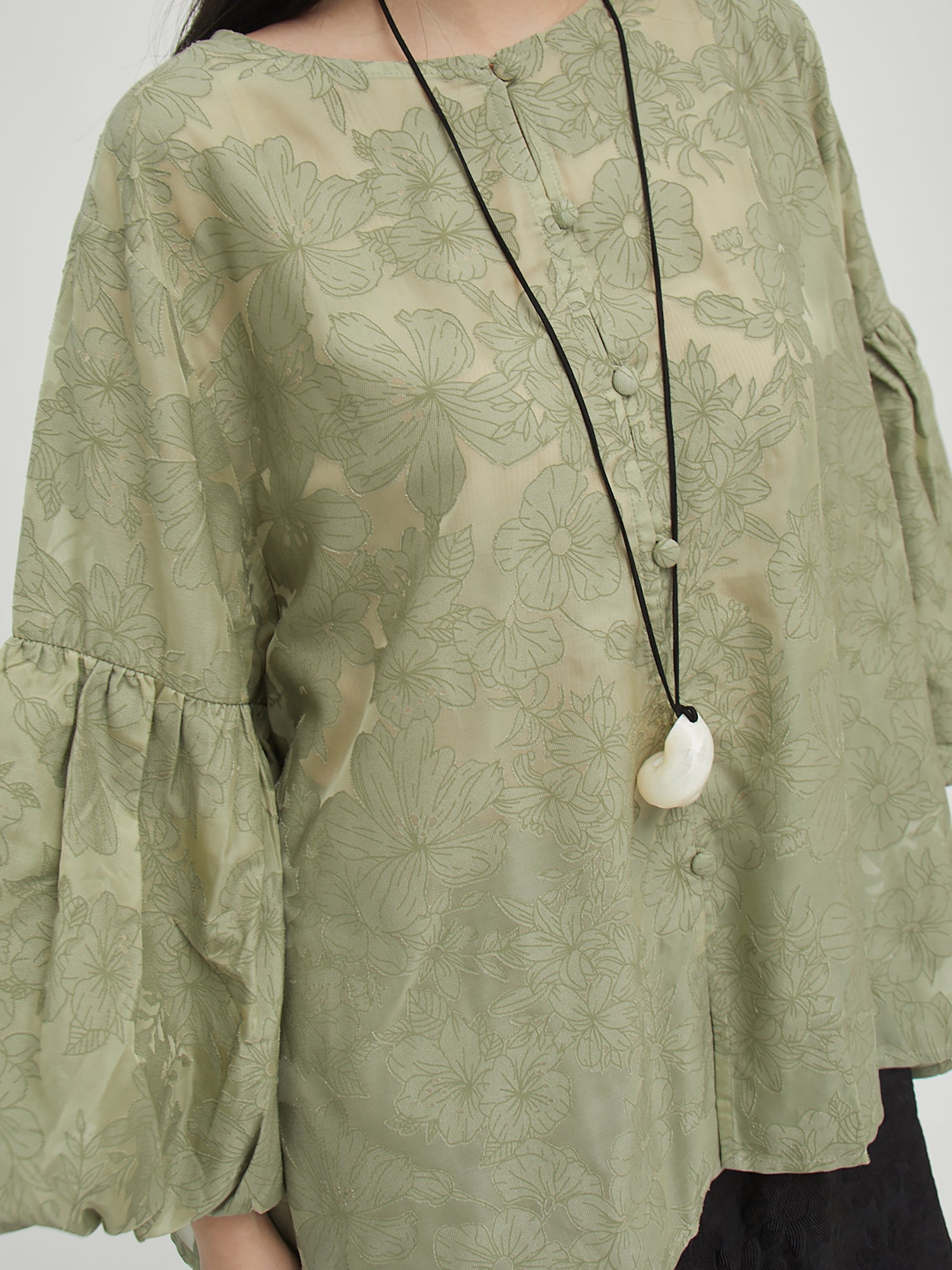 Alma Baloon Sleeve Outer