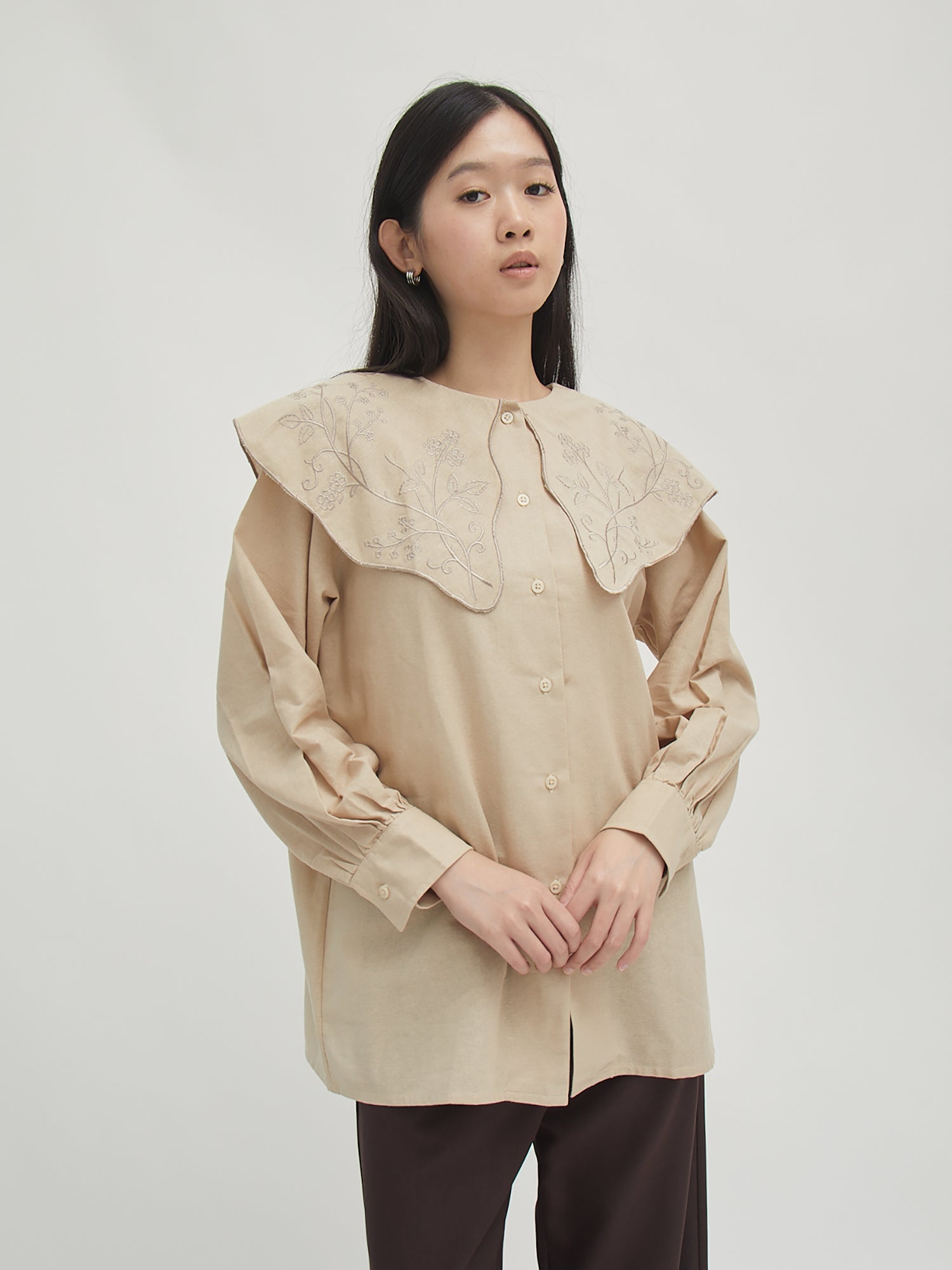 Noura Embroidery Collar Blouse