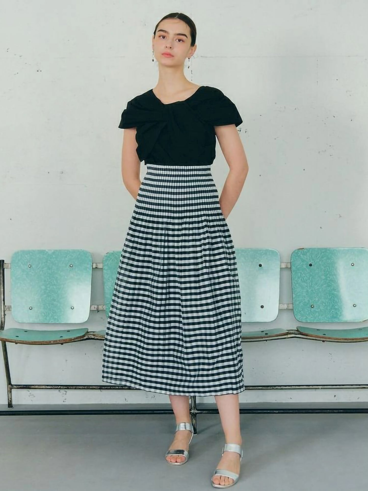 Kazuna Reversible Check Flared Skirt