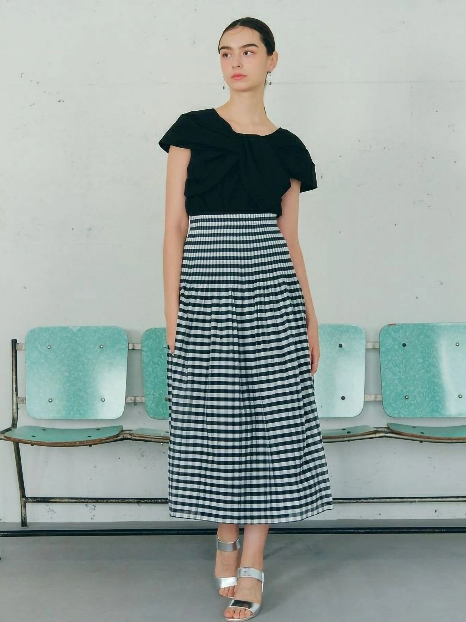 Kazuna Reversible Check Flared Skirt