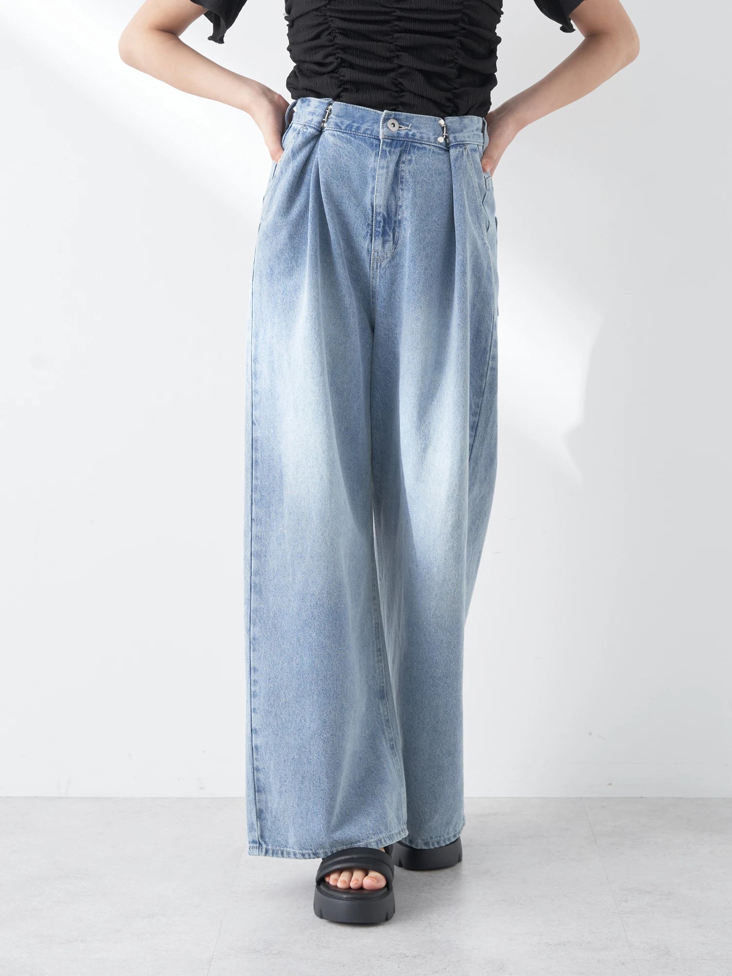 Kenzi Tuck Hook Denim Pants