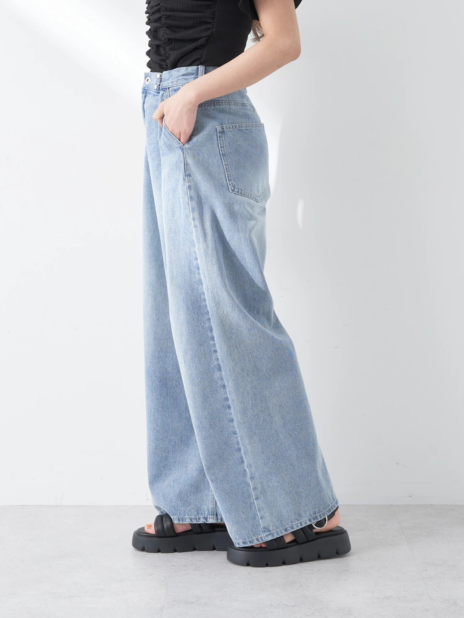 Kenzi Tuck Hook Denim Pants