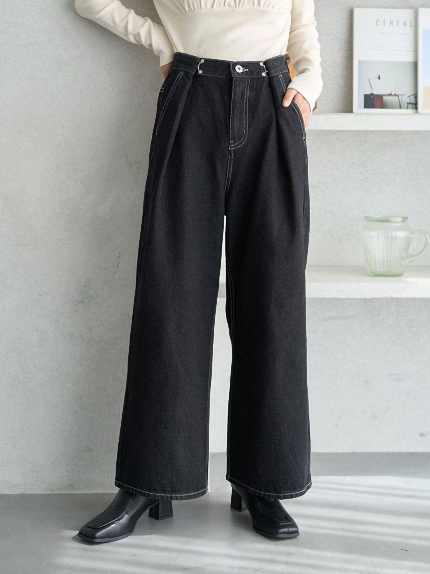 Kenzi Tuck Hook Denim Pants