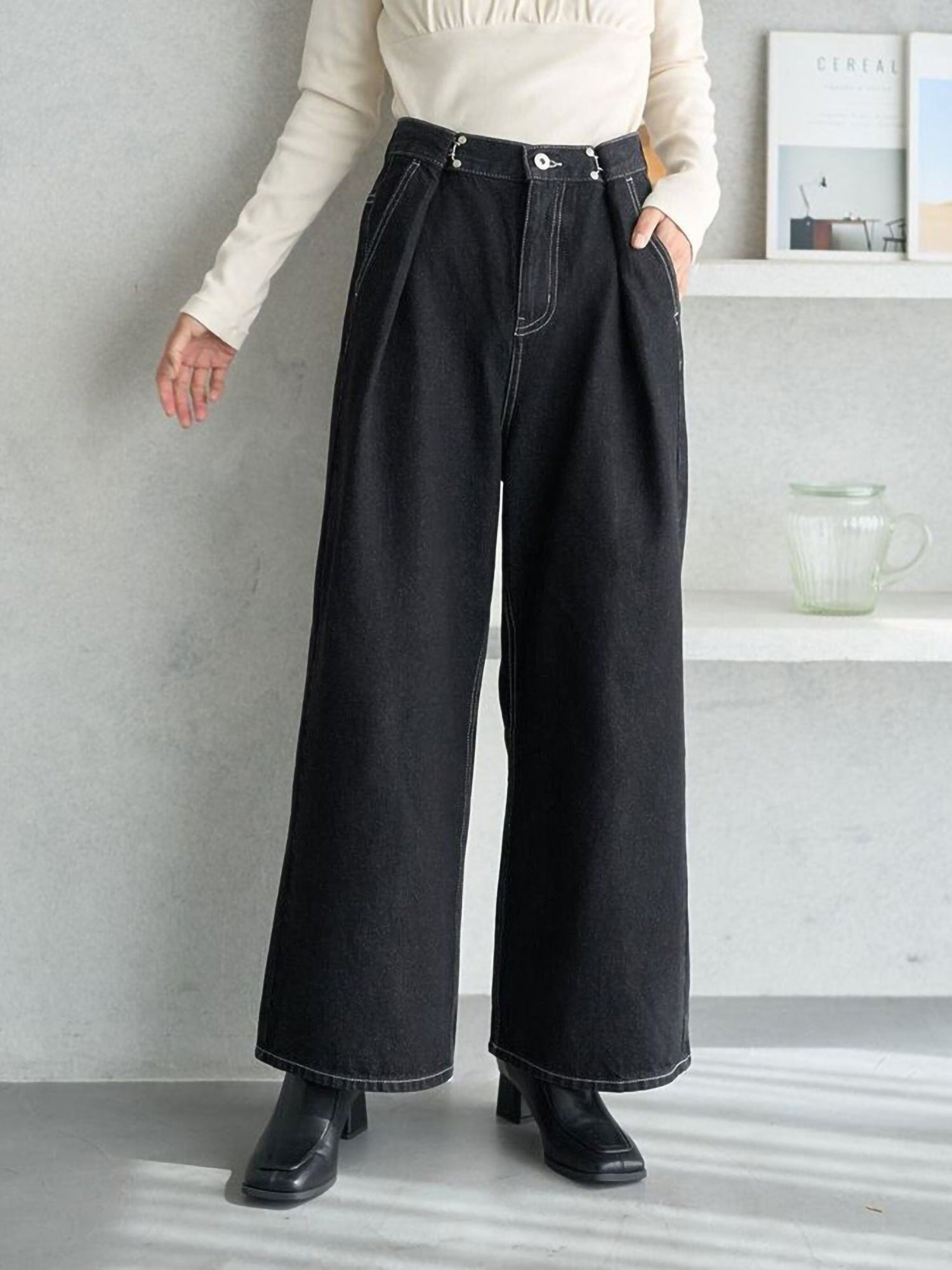 Kenzi Tuck Hook Denim Pants