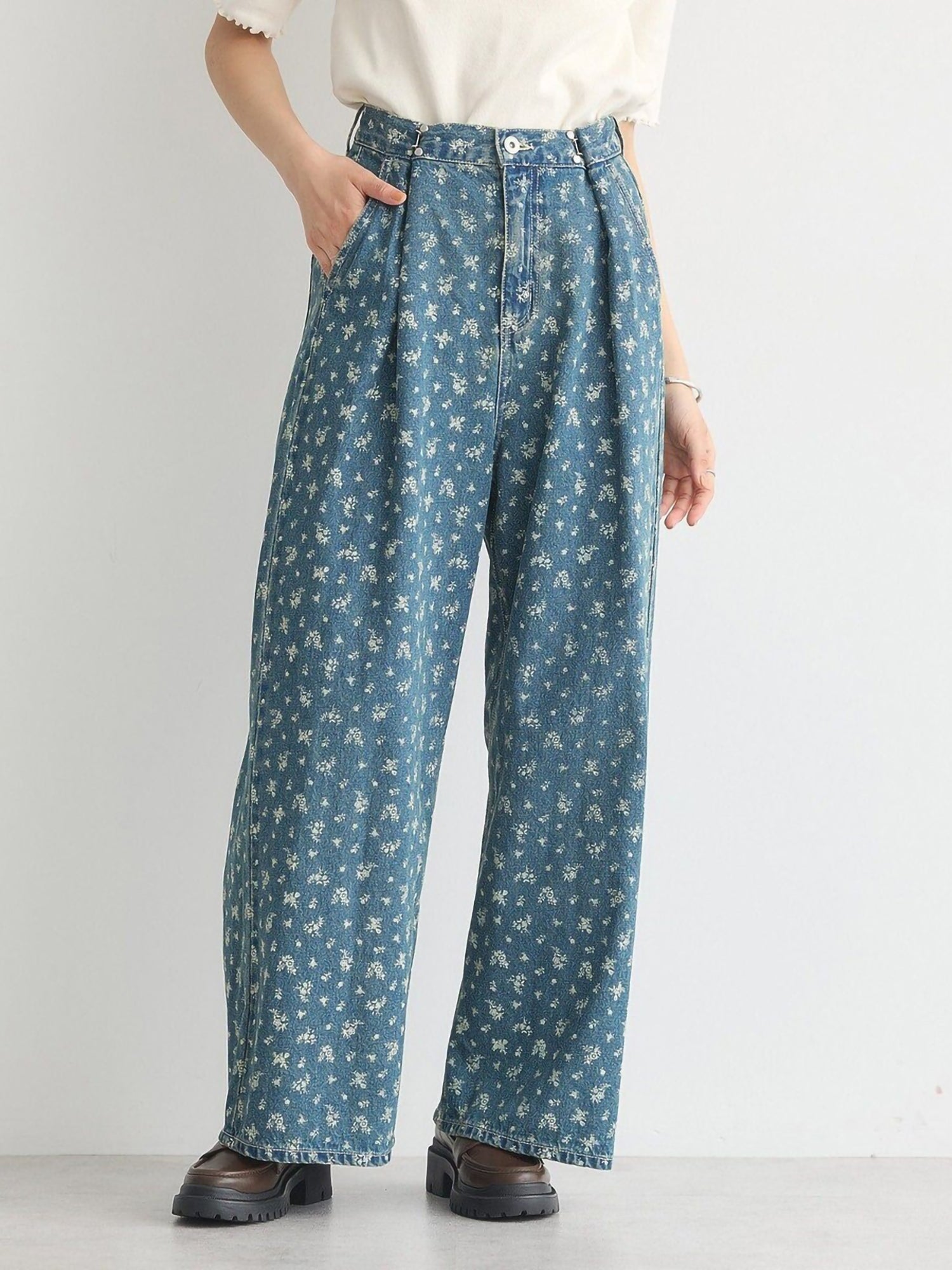 Kenzi Tuck Hook Denim Pants