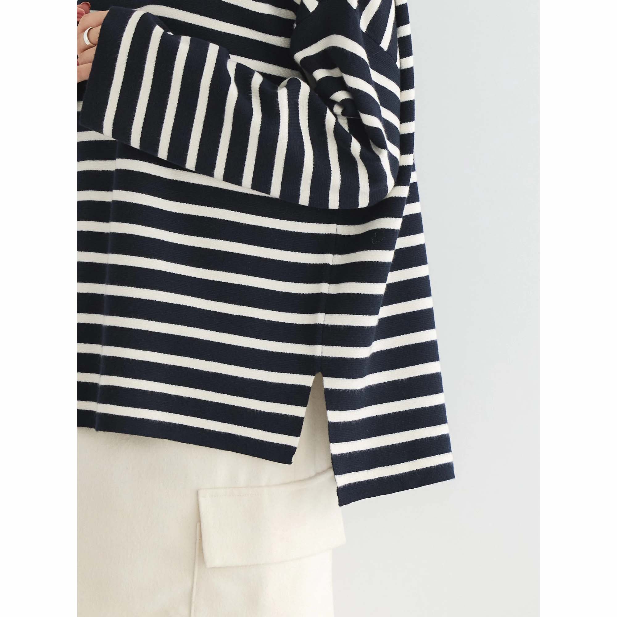 Kyou Shoulder Button Knit Pullover