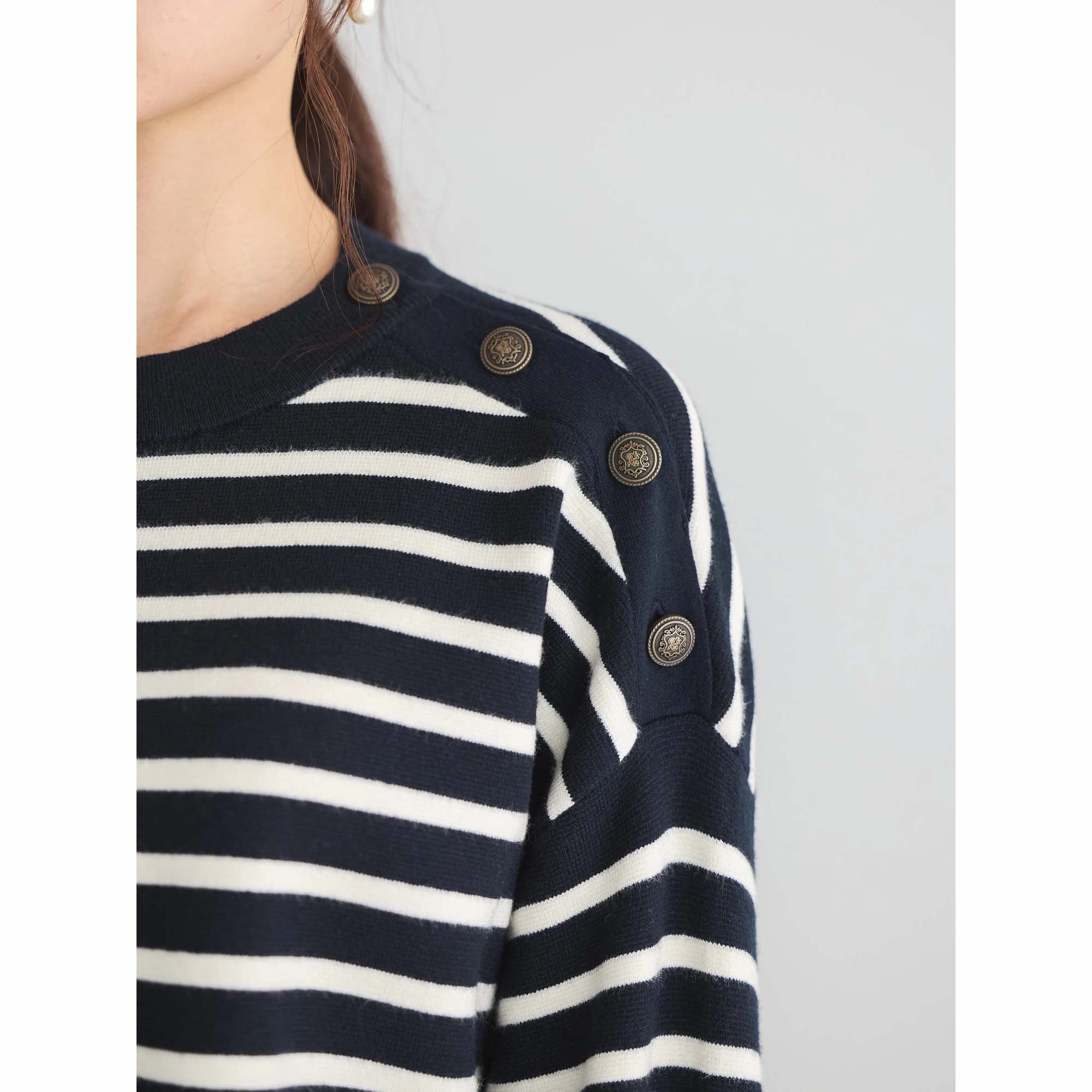 Kyou Shoulder Button Knit Pullover