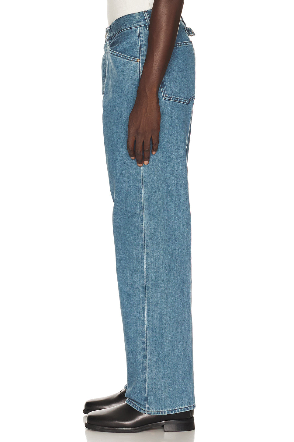 Straight Leg 5 Pockets