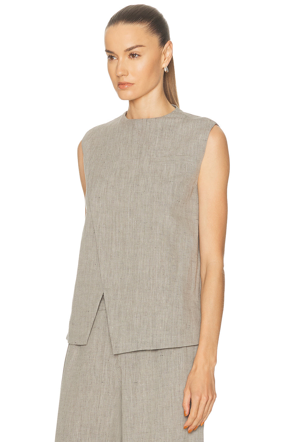 Della Asymmetric Top