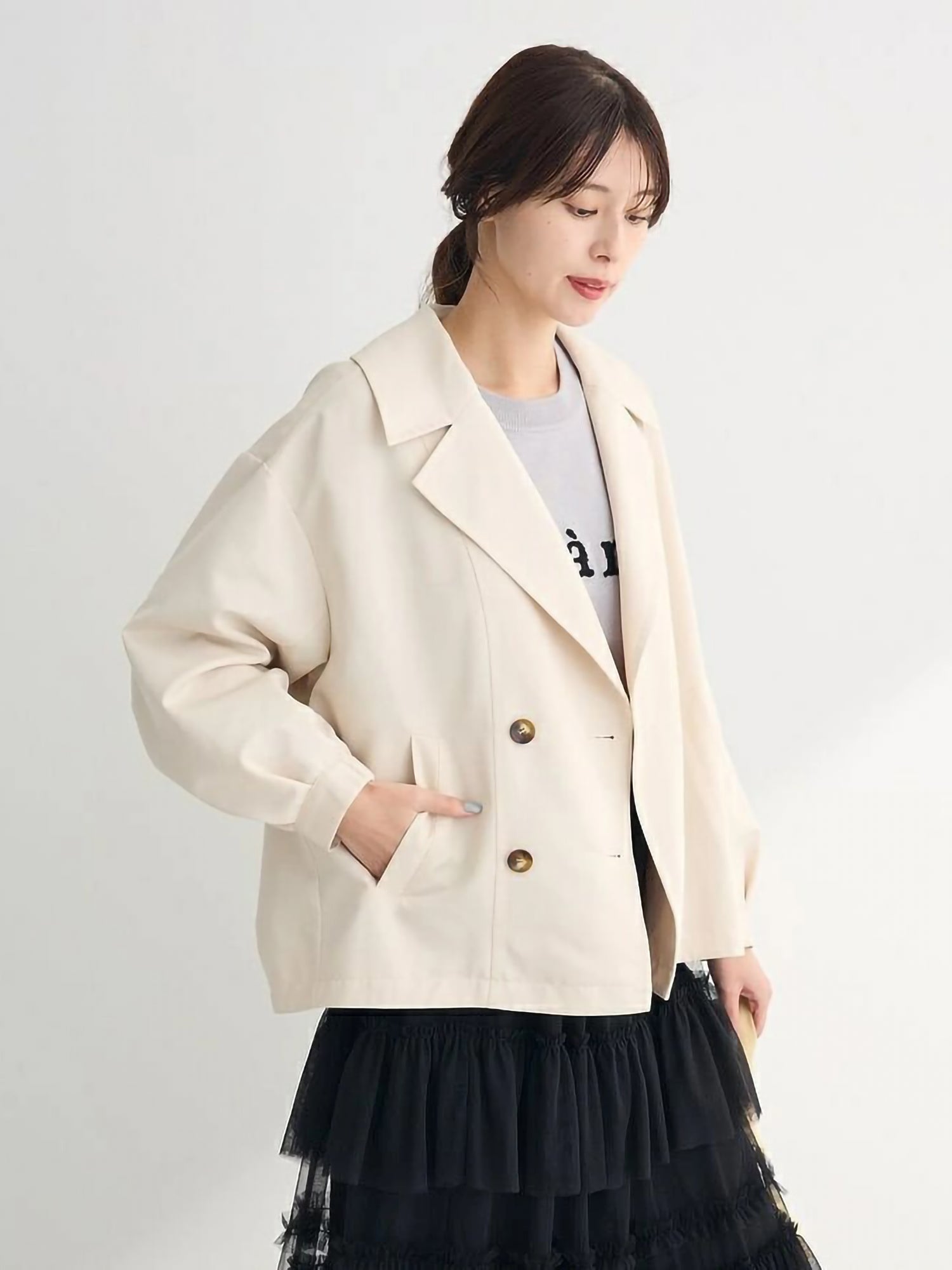 Miharu Water-Repellent Short Trench Coat