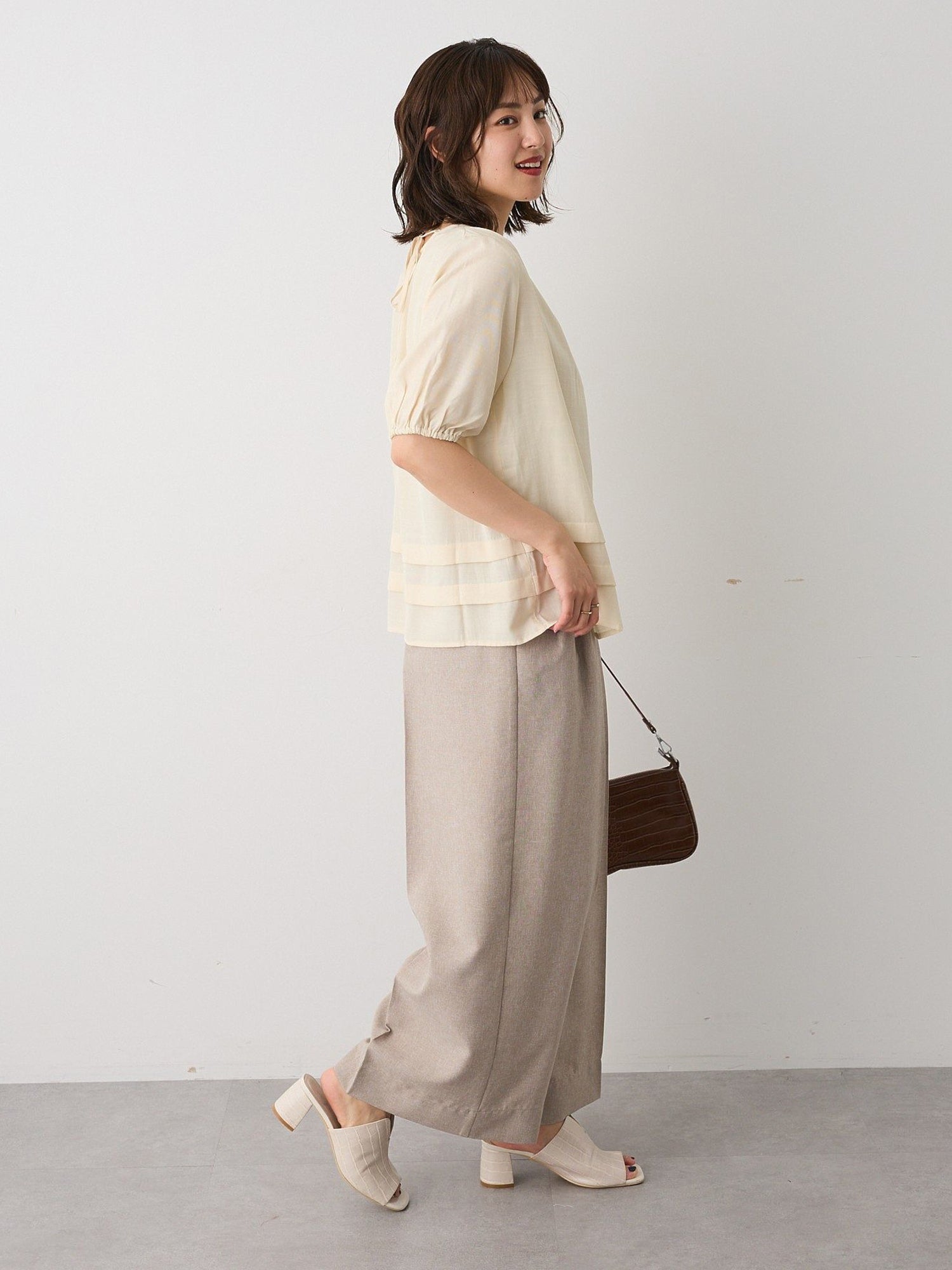 Miwa Linen pleat pants