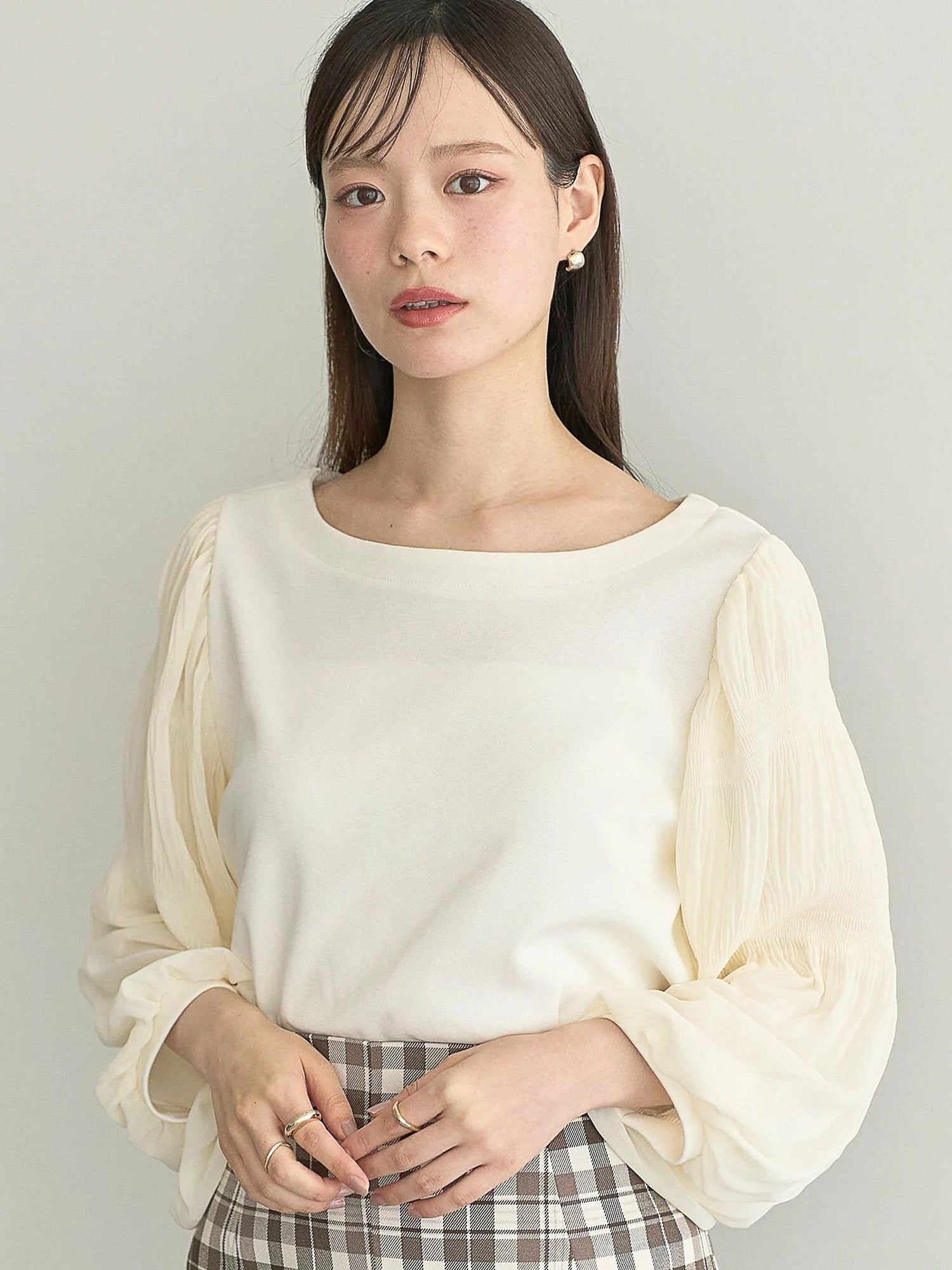 Moji Pleated Sleeve Blouse