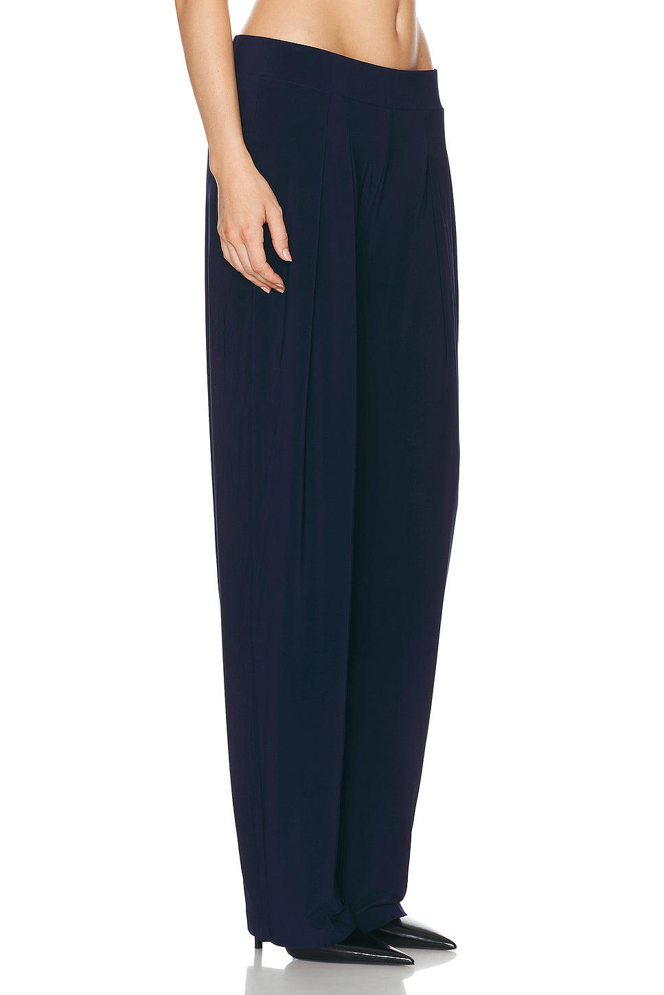 Low Rise Pleated Trouser