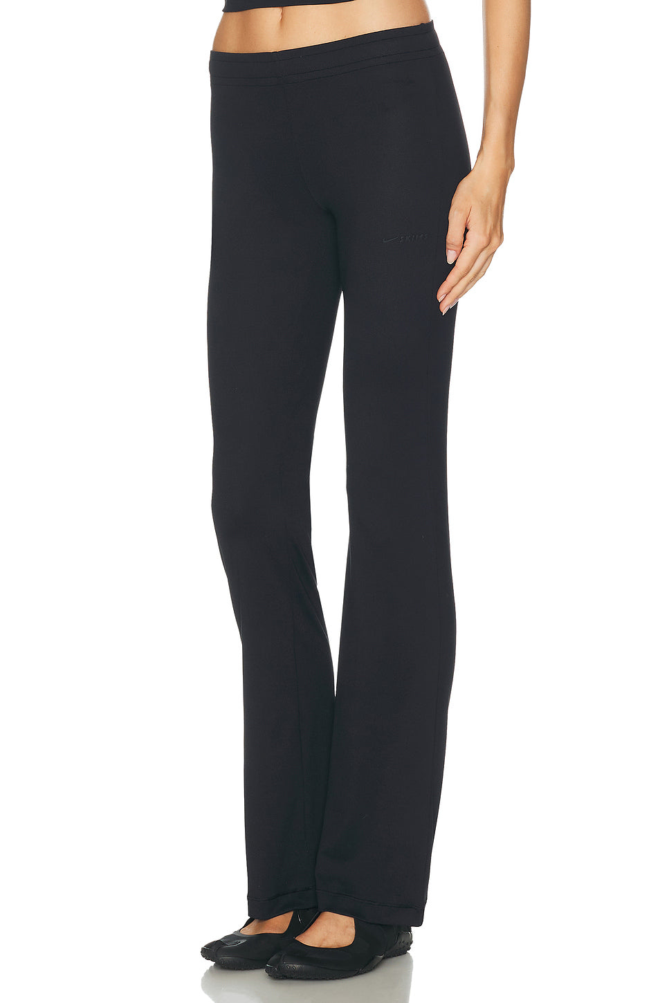 Airy Straight Pant