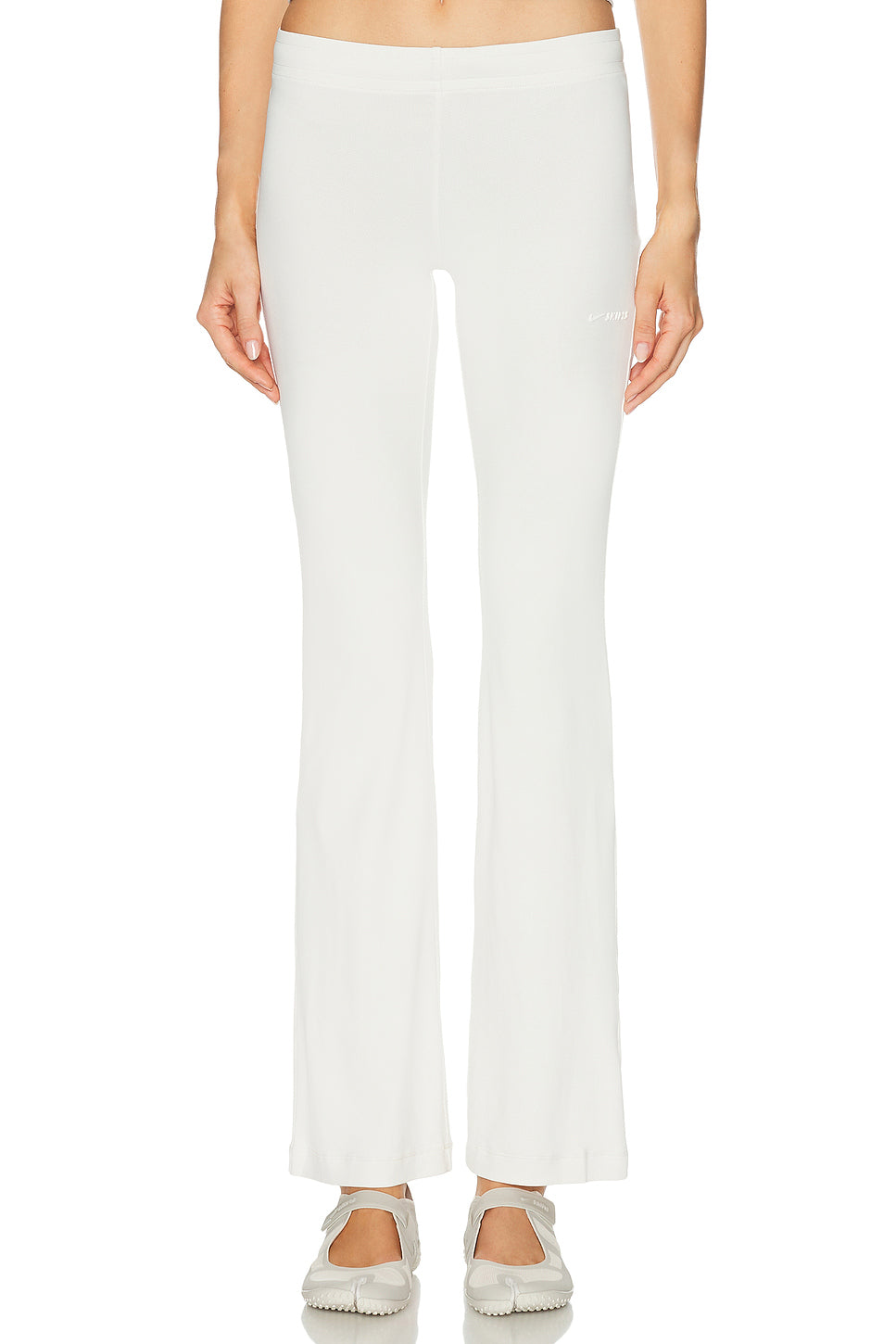 Airy Straight Pant