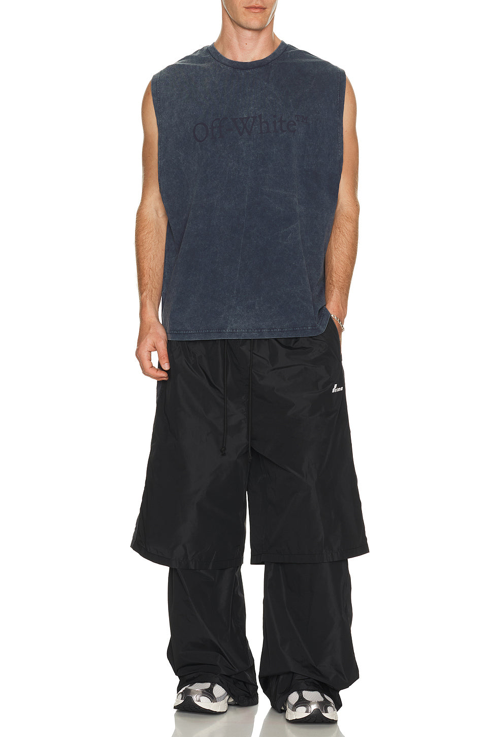 Laundry Sleeveless Tee