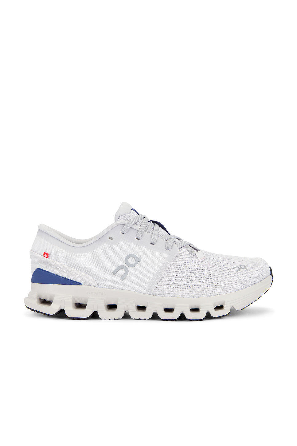 Cloud X 4 Sneaker