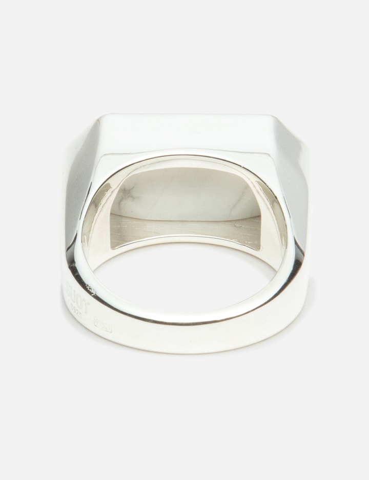 HALF CUT HOWLITE SIGNET RING