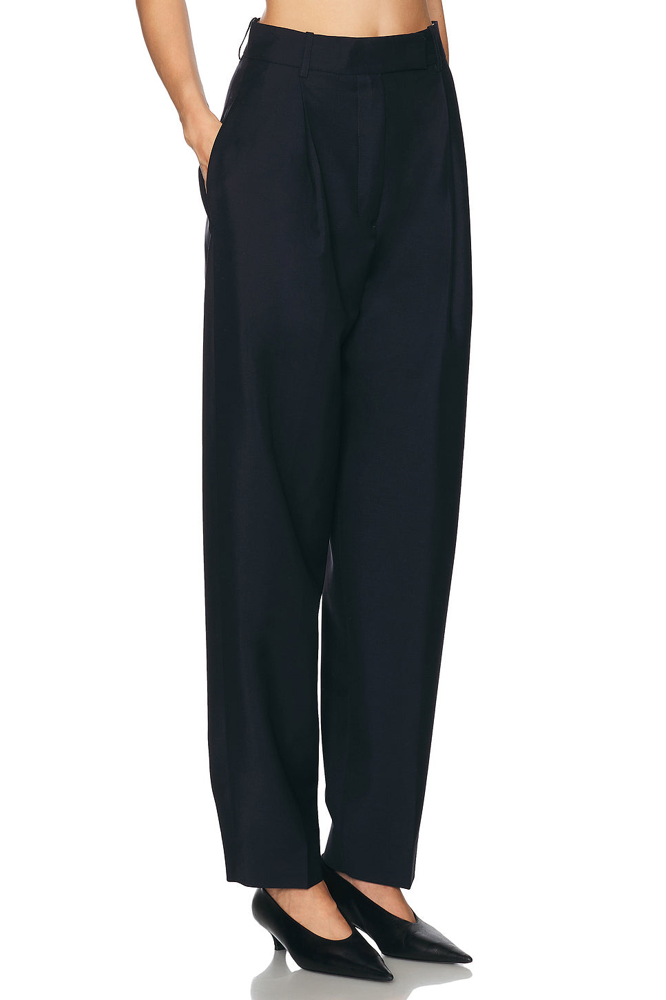 Daria Single Pleat Tapered Trouser