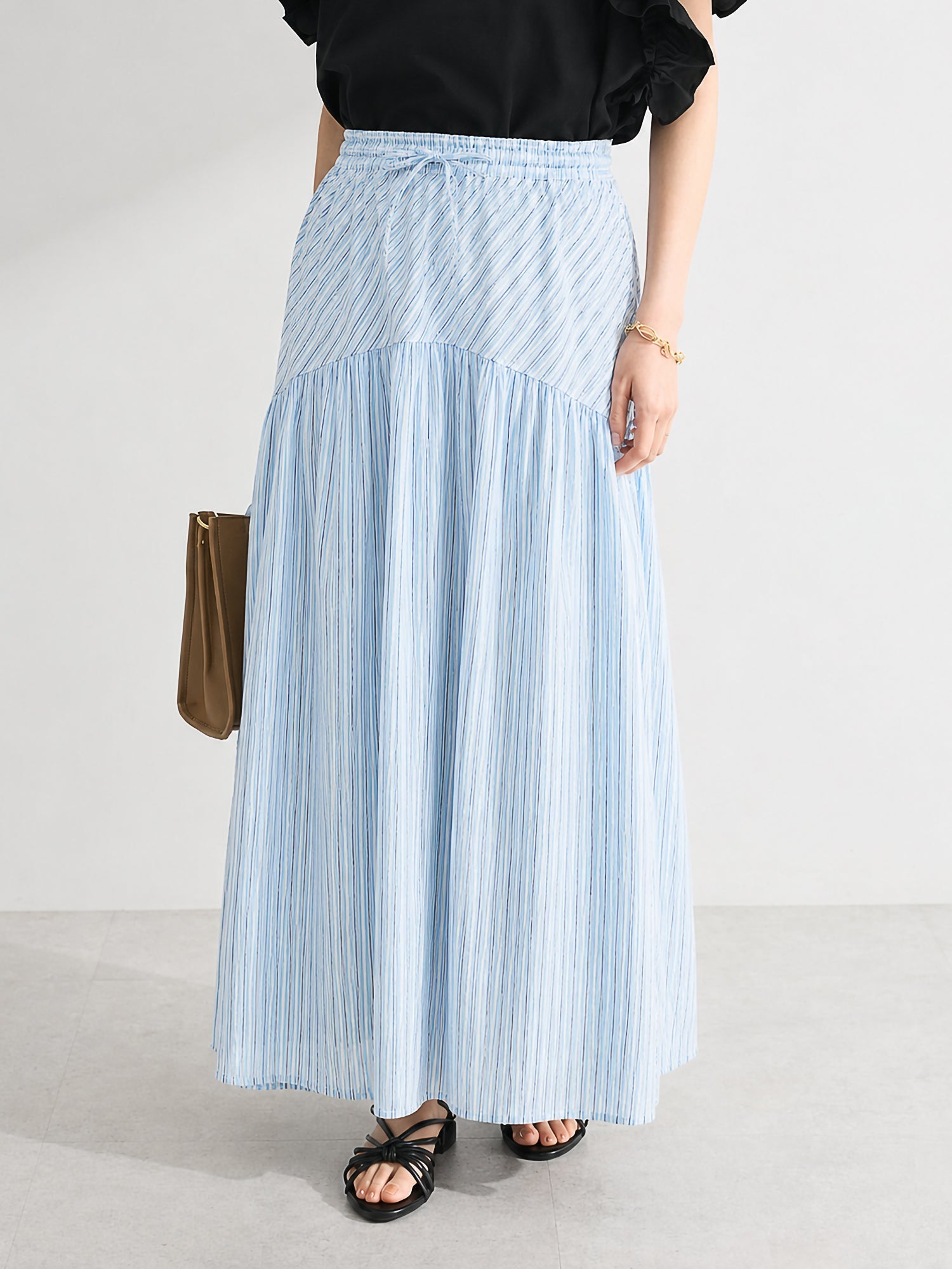 Ryota Gathered Skirt With Round Panel Pattern