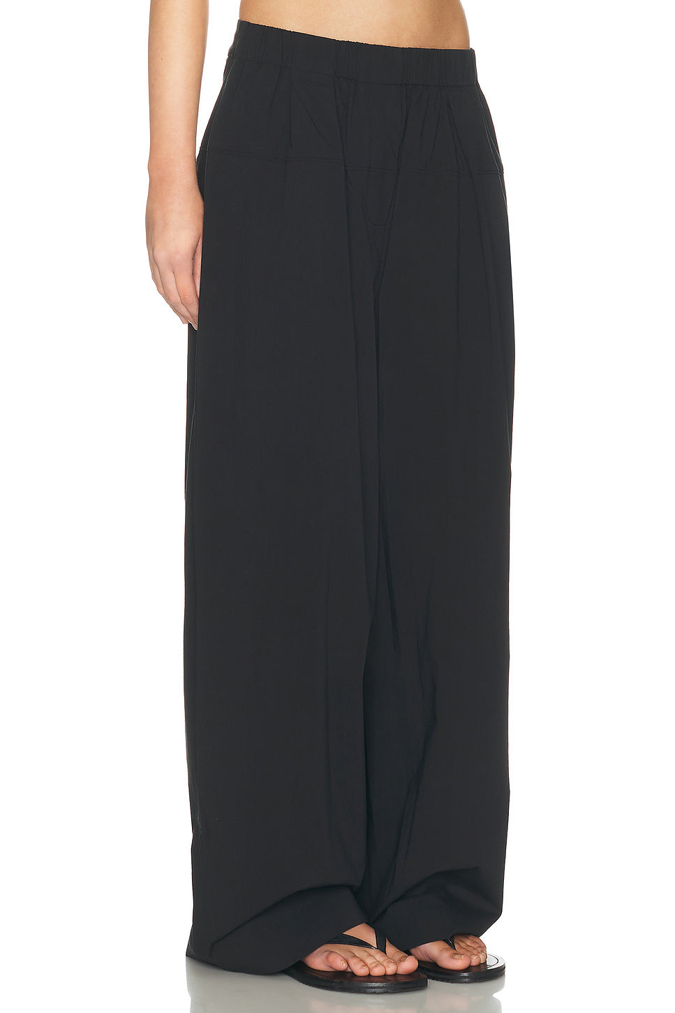 Relaxed Pleat Pant