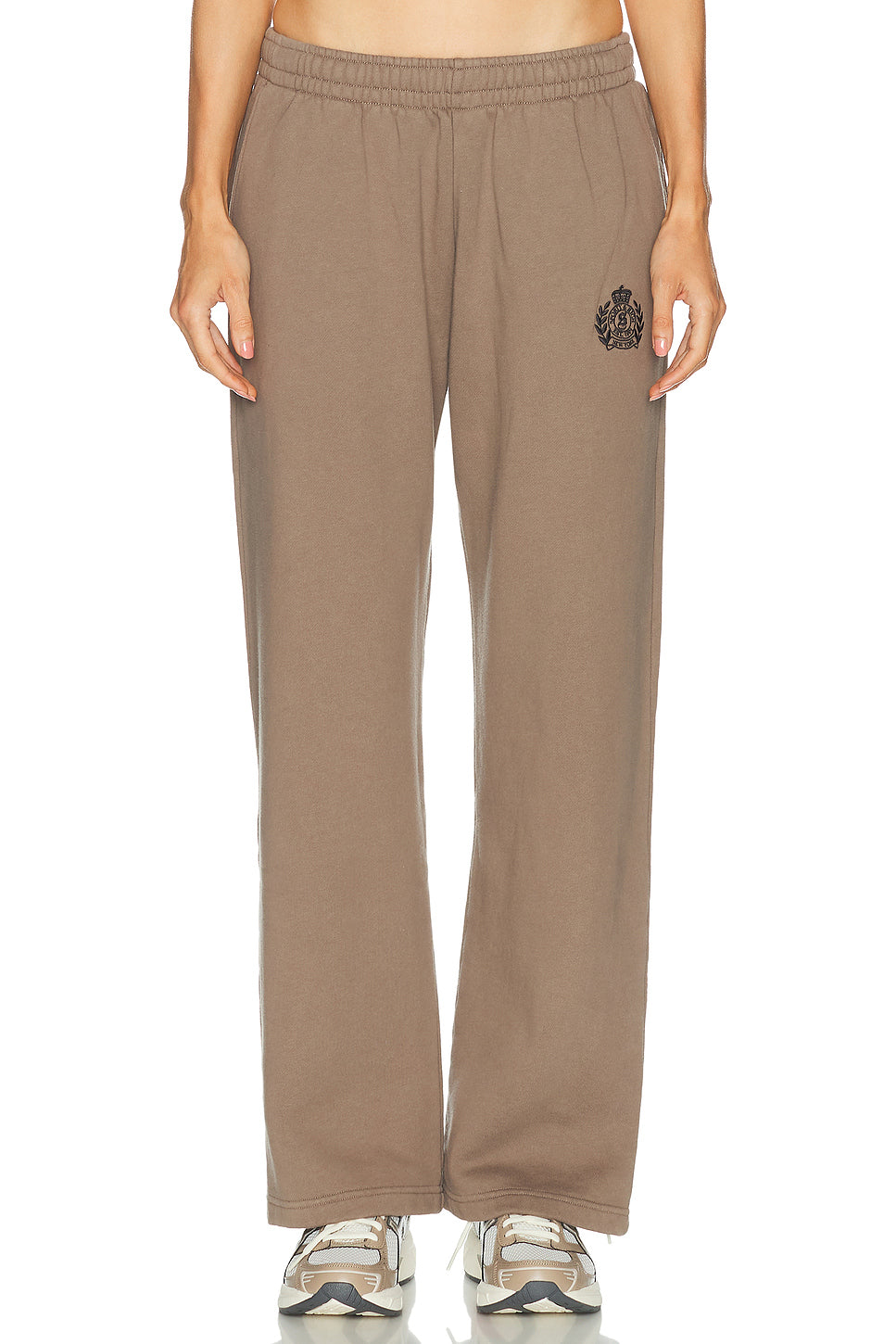 NY Crest Embroidered Wide Sweatpant