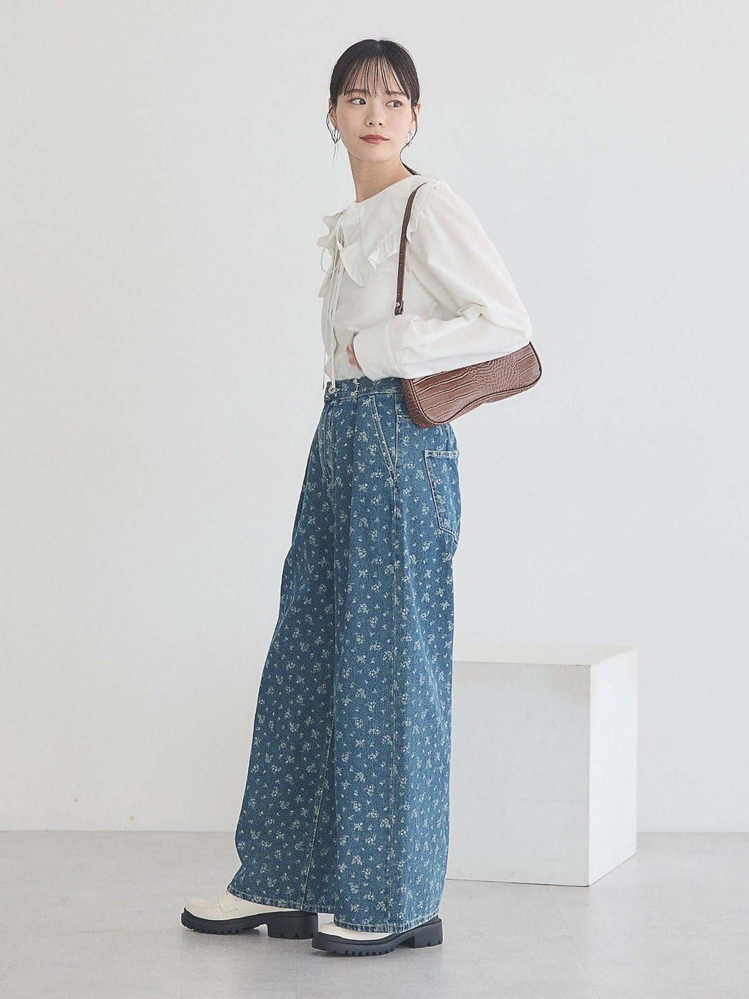 Sae Frilled Sailor Collar Blouse