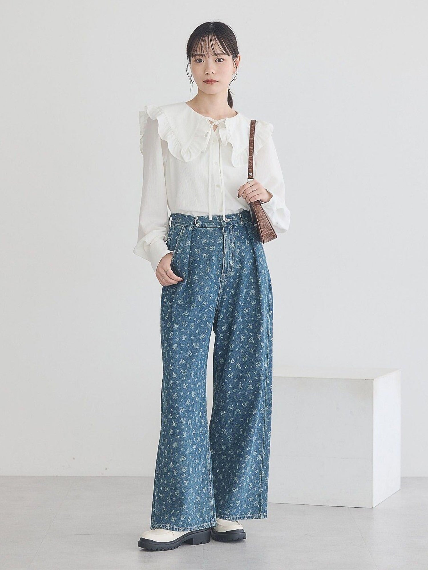 Sae Frilled Sailor Collar Blouse