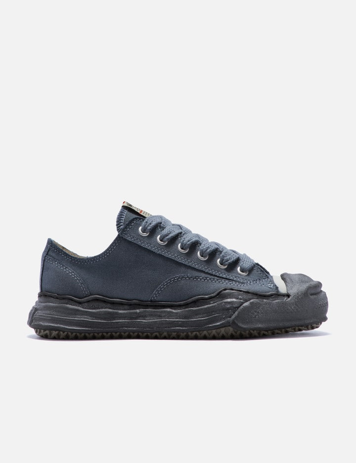 Hank Low Top Sneakers