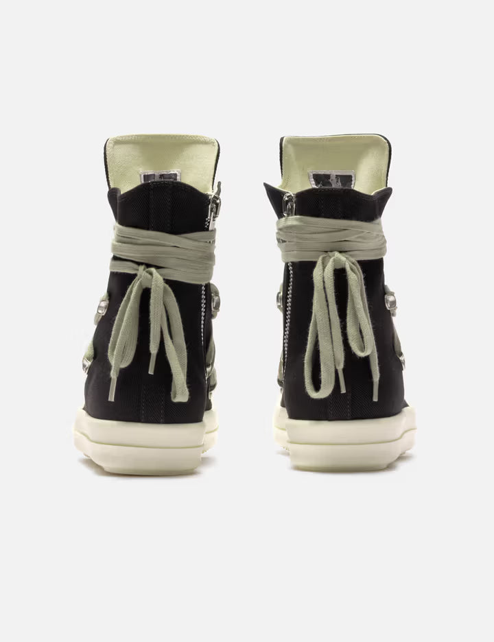 Megalace® Sneaks