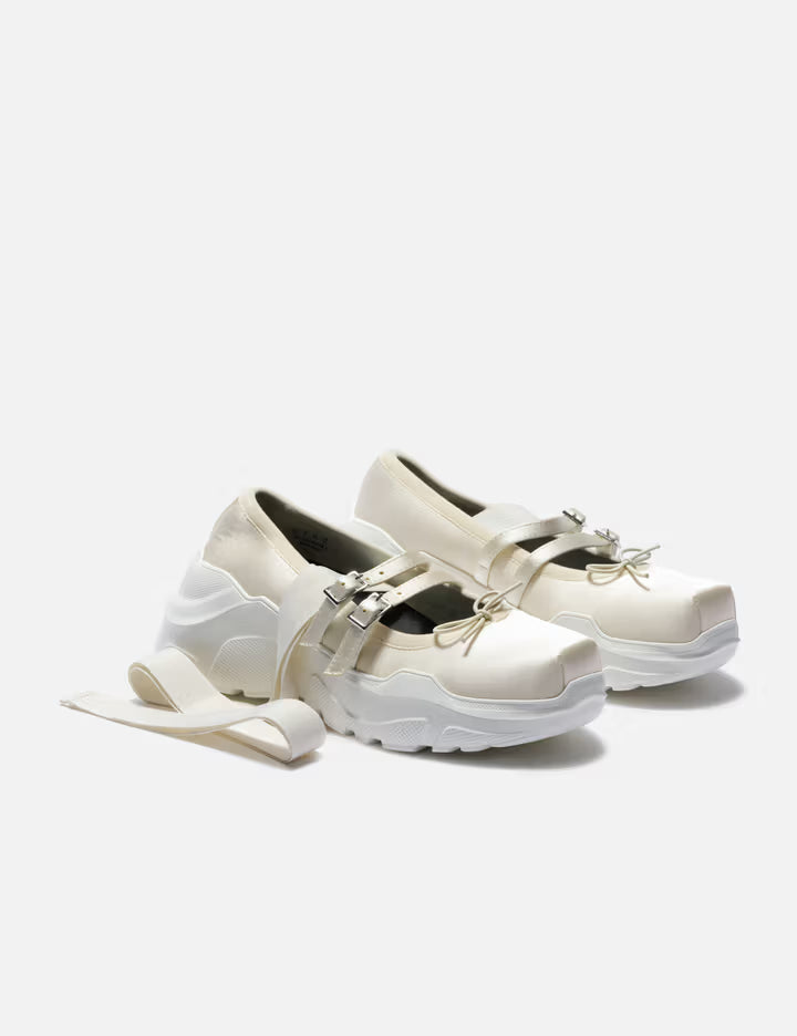AKIKOAOKI × THREE TREASURES Giselle Satin