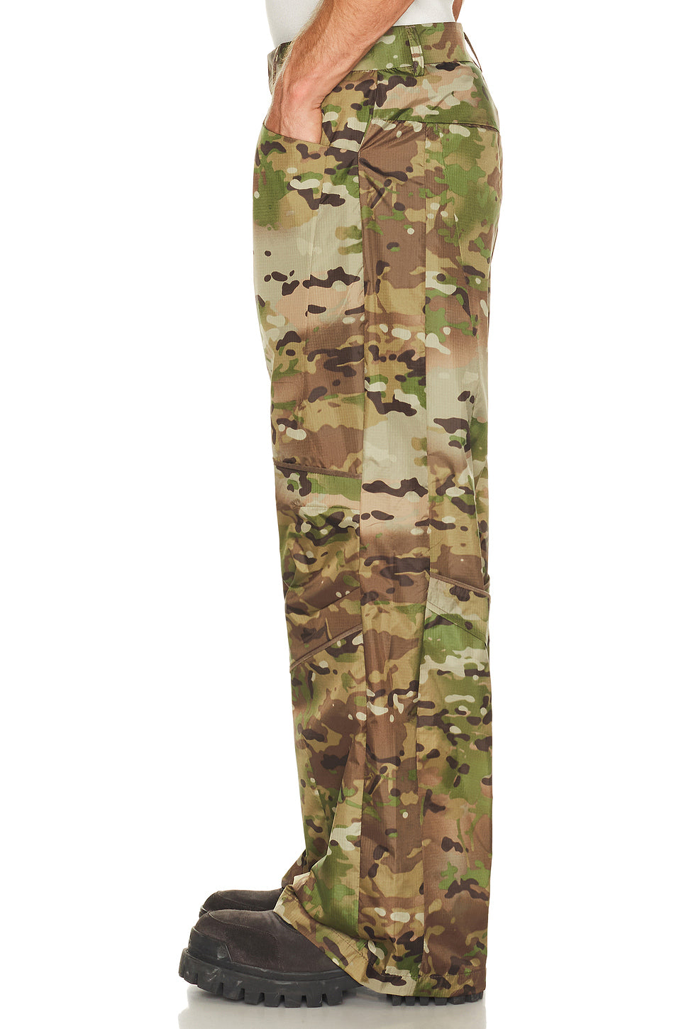 Ep.9 01 Trousers