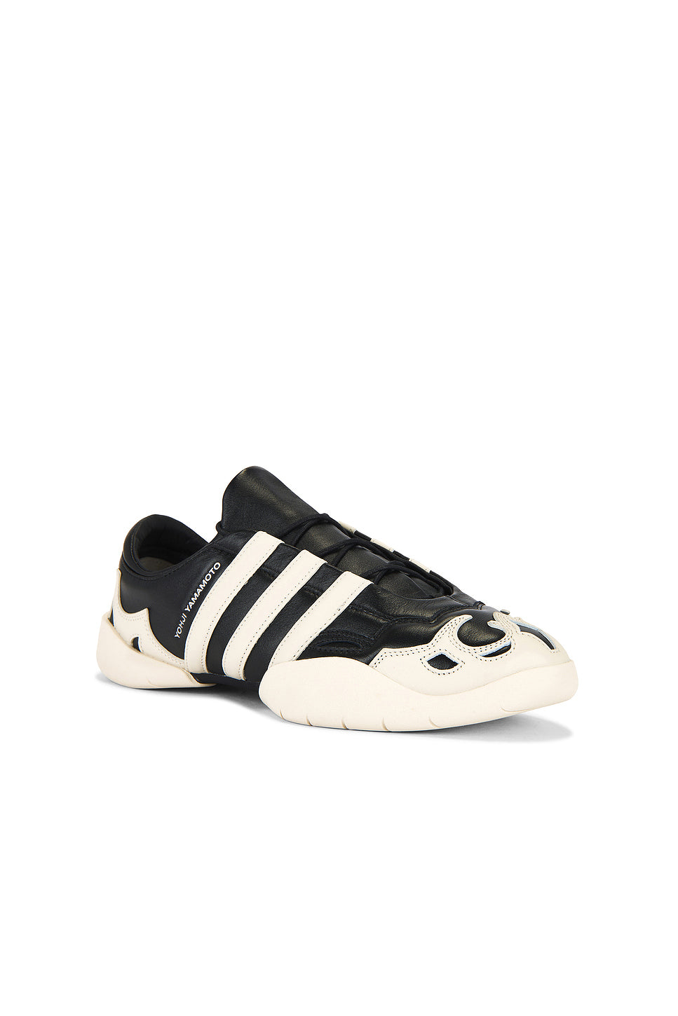 Regu 2002 Sneaker