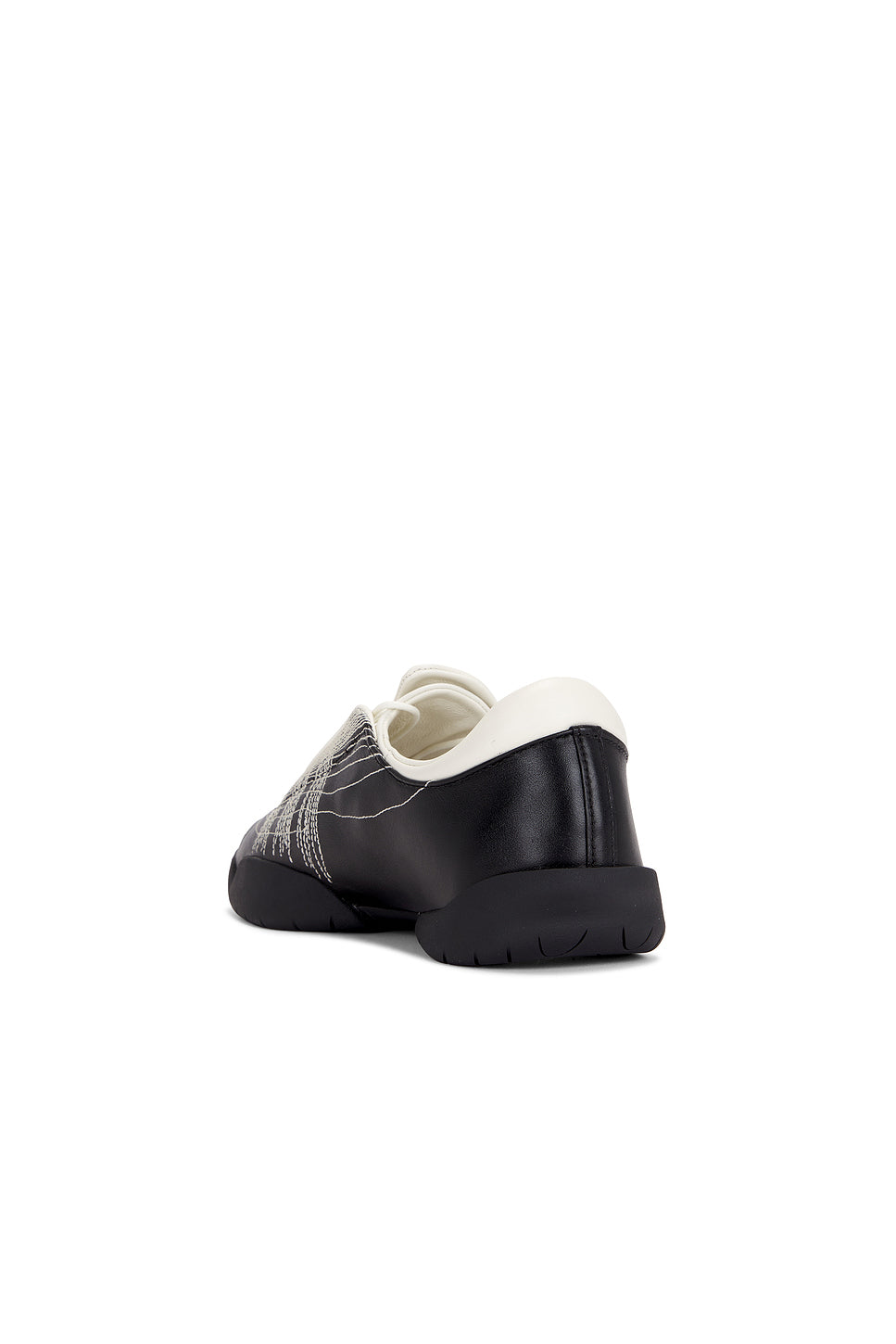 Regu Embroidery Sneaker