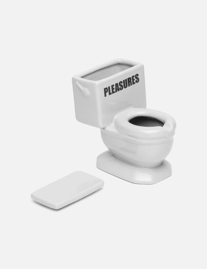 TOILET ASHTRAY