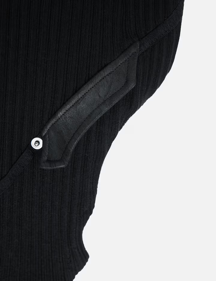 ASYMMETRIC LEG WARMER
